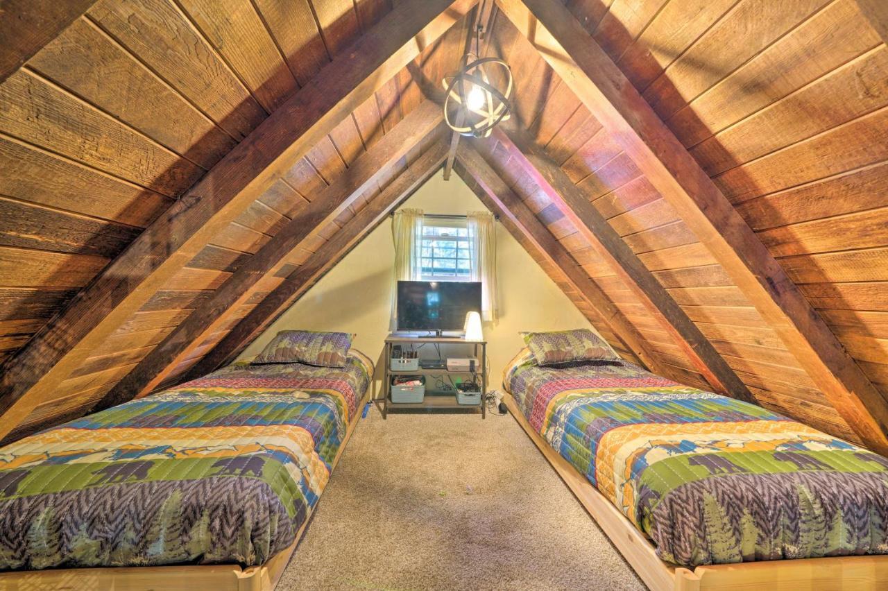 Villa Crestline Cabin About 1 Mi To Lake, Town, Trails! Extérieur photo