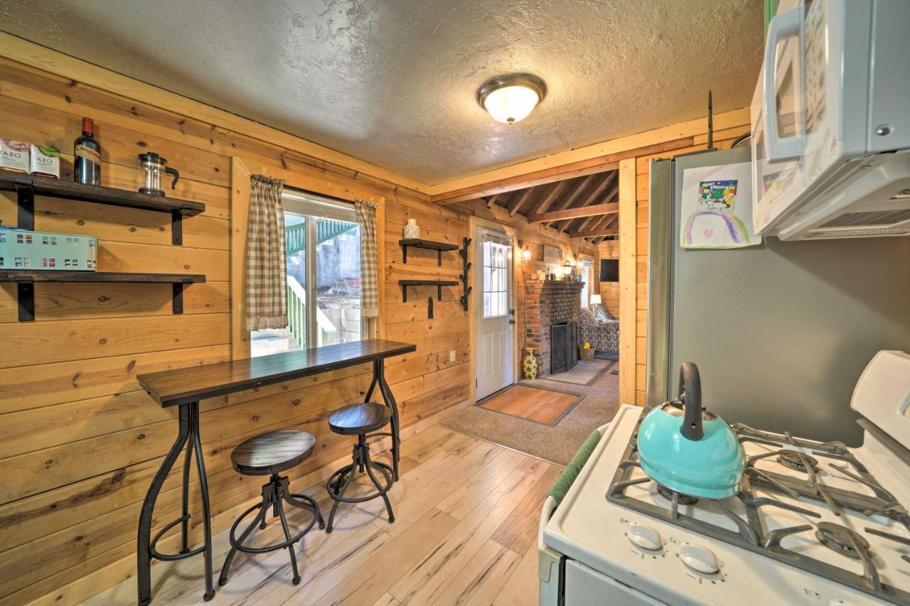 Villa Crestline Cabin About 1 Mi To Lake, Town, Trails! Extérieur photo